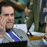 Mais de um terço das verbas de Plínio Valério são enviadas sem projetos técnicos