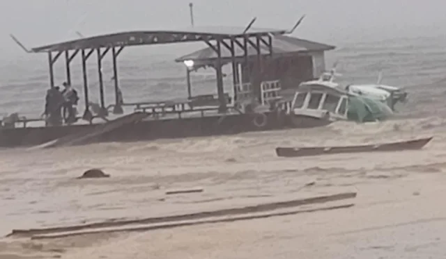 Temporal atinge Alvarães e lancha escolar naufraga no interior do Amazonas