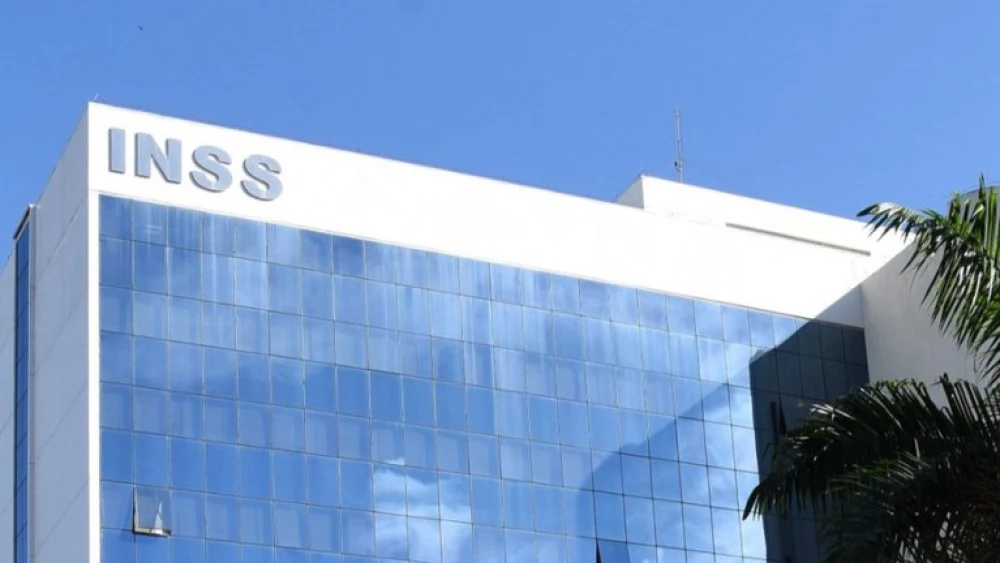 Após migração da Dataprev, agências e aplicativo voltam a funcionar; processamento de benefícios cairá de 96 para 48 horas.