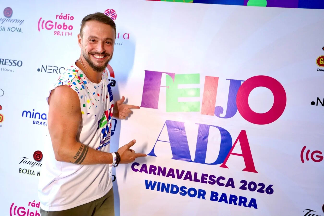 Diogo Nogueira agita a tradicional Feijoada Carnavalesca da Rede Windsor Hoteis na Barra da Tijuca, no Rio de Janeiro - Portal Remador