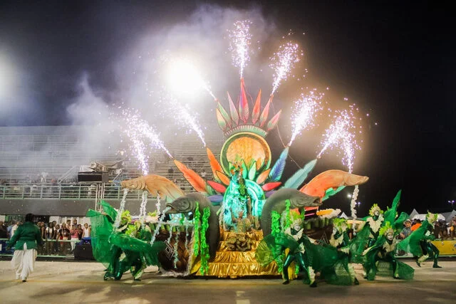 Acesso A brilha no Sambódromo e prepara terreno para o Grupo Especial