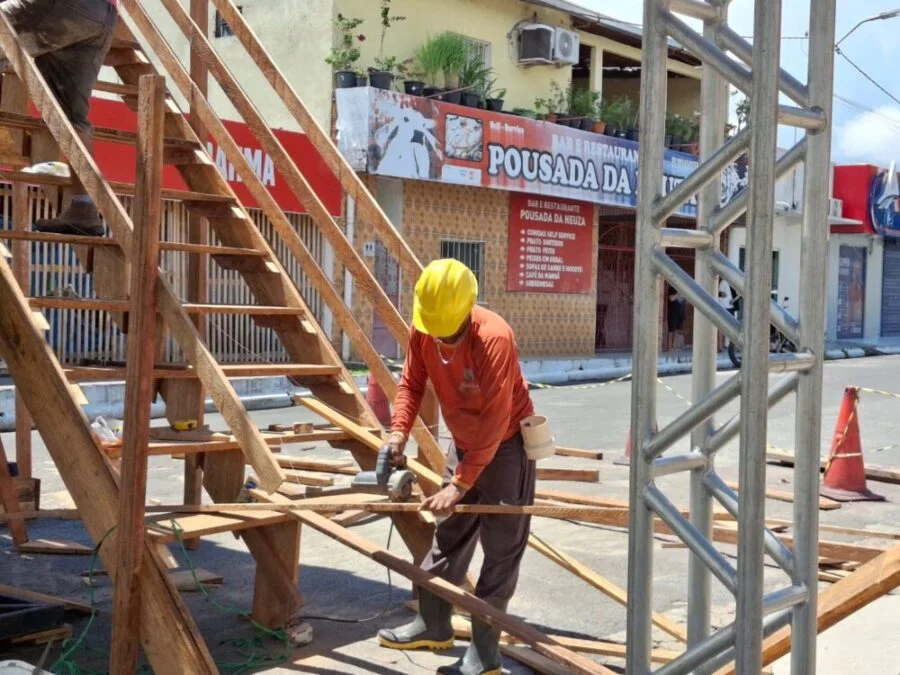 Preparativos Carnailha 2026: Parintins acelera obras de infraestrutura para receber turistas