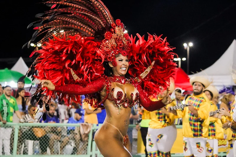 Acesso A brilha no Sambódromo e prepara terreno para o Grupo Especial 35 portal remador VEGEMnvq