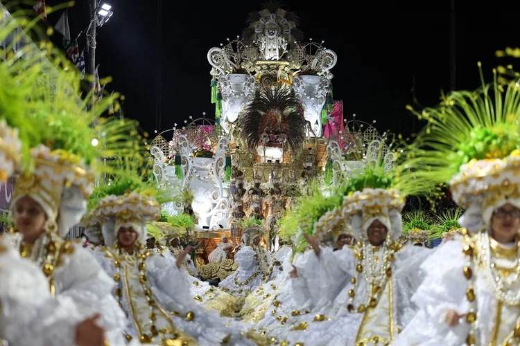 Apuração do Carnaval do Rio 2026: Saiba horário, onde assistir ao vivo e os quesitos que definem a campeã