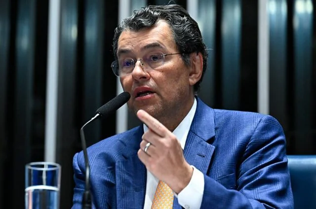 Eduardo Braga integra grupo do Senado para investigar suspeita de fraude bilionária no Banco Master