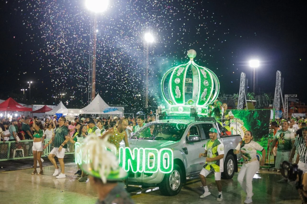 Reino Unido da Liberdade transforma o Sambódromo em espetáculo a céu aberto durante ensaio técnico - Portal Remador