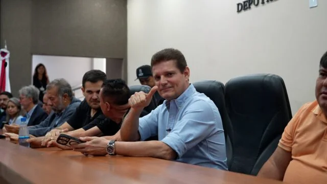 Marcos Rotta prestigia posse de Sabá Reis como presidente do PDT e reforça união do grupo de David Almeida - Portal Remador
