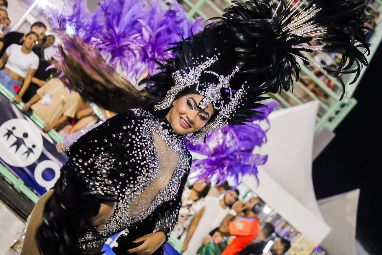 Acesso A brilha no Sambódromo e prepara terreno para o Grupo Especial