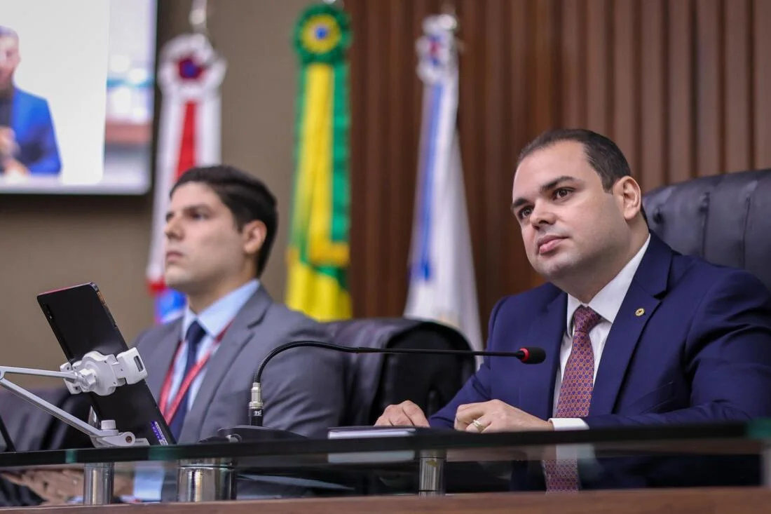 Roberto Cidade apresenta PL que obriga serviço público do AM a dar solução definitiva ao cidadão - Portal Remador