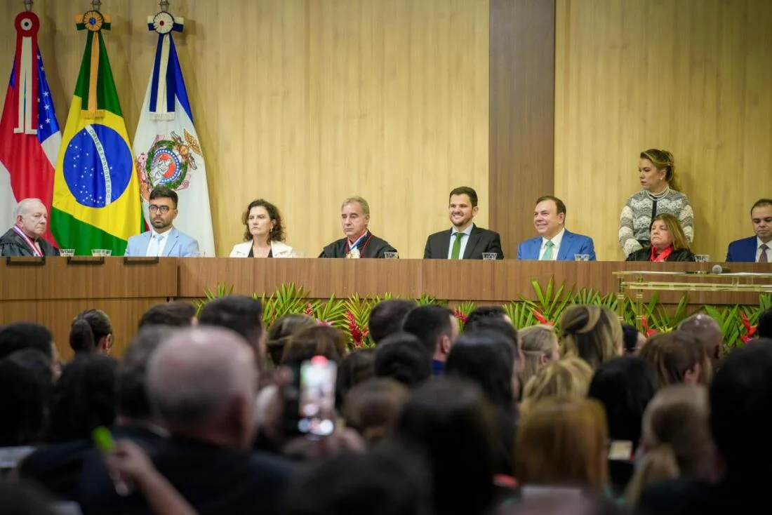 Renato Junior prestigia posse de 23 novos juízes do TJ-AM e destaca avanço na agilidade processual