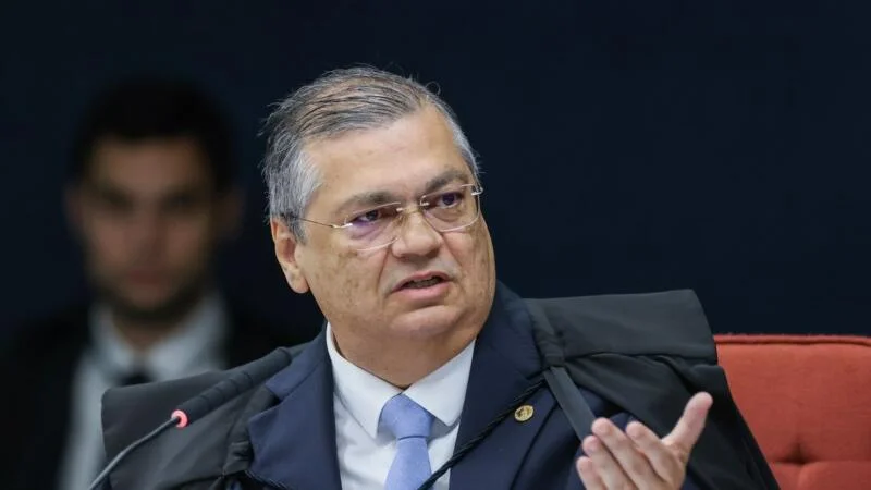Flávio Dino aciona TSE e PGR para investigar "lavagem" de dinheiro público em campanhas