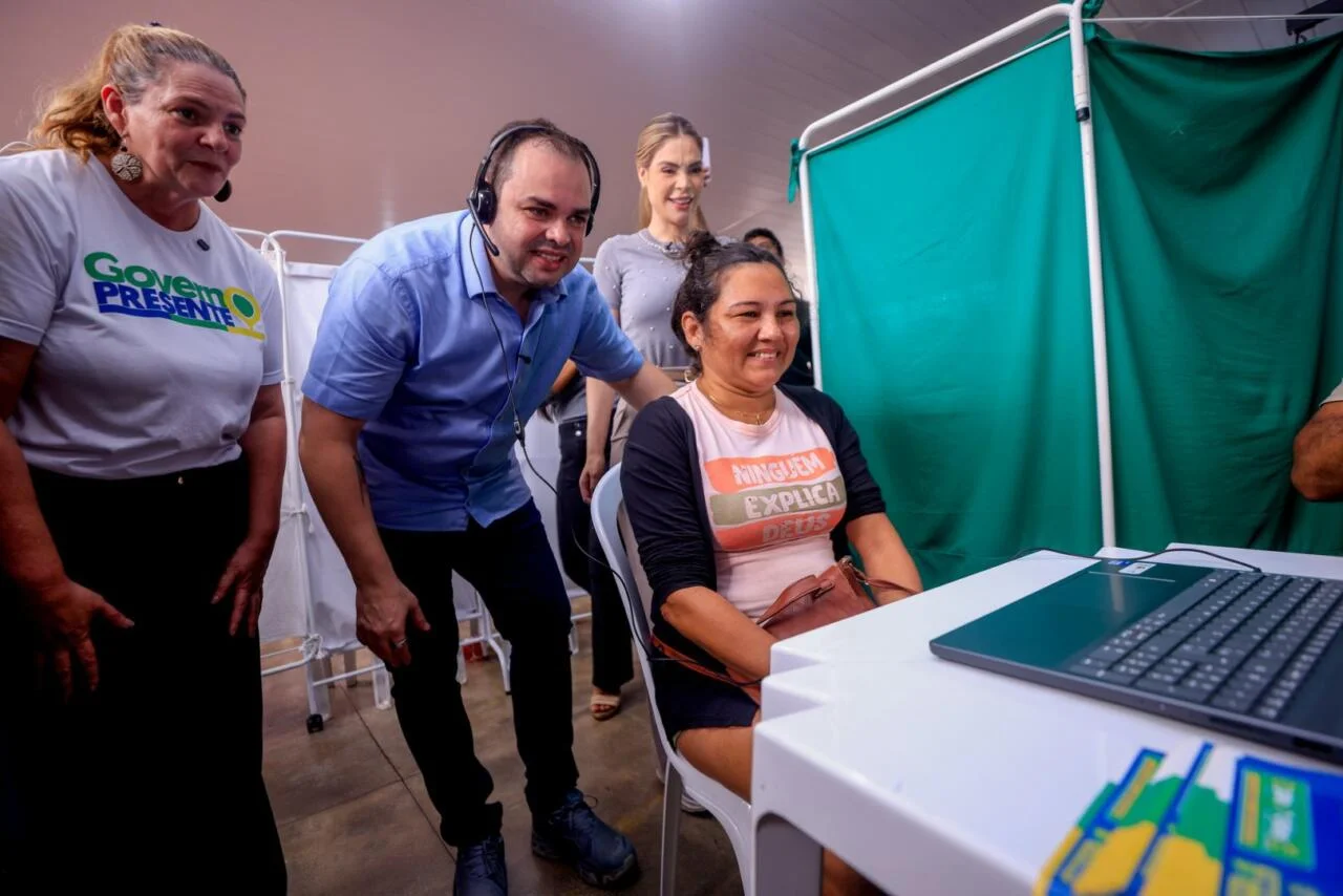 Exclusivo: Roberto Cidade exonera Nayara Maksoud do comando da SES-AM sob forte pressão política