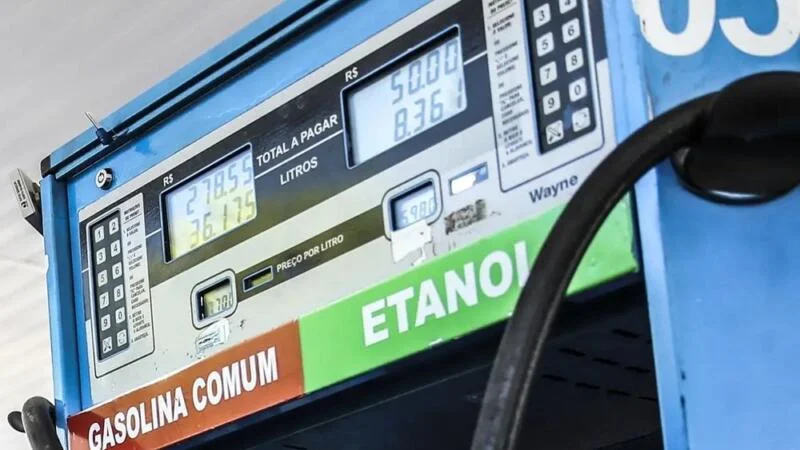 Governo do Brasil renova as ações para conter os preços dos combustíveis