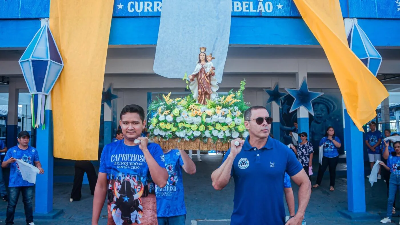 Entre arte e devoção, Boi Caprichoso recebe imagem peregrina de Nossa Senhora do Carmo