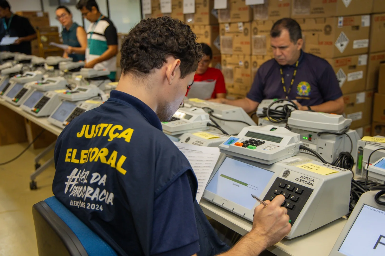 30 anos da urna eletrônica: Segurança e acessibilidade no sistema de votação