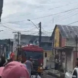 Curto-circuito destrói casa na Zona Leste; empresários e vizinhos evitam desastre maior