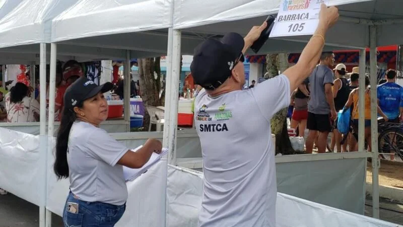 Festival de Parintins: comerciantes recebem senhas de atendimento e devem retornar em junho para compra de lotes e barracas