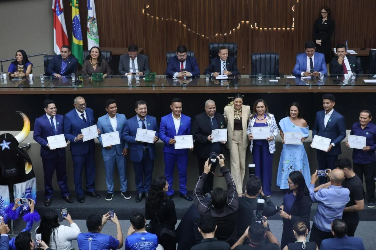 Governo do Amazonas participa de homenagem ao Festival Folclórico de Parintins na Aleam