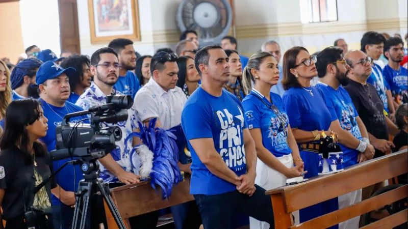 Em missa pelo Festival de Parintins, Caprichoso renova fé e pede bênçãos para a arena