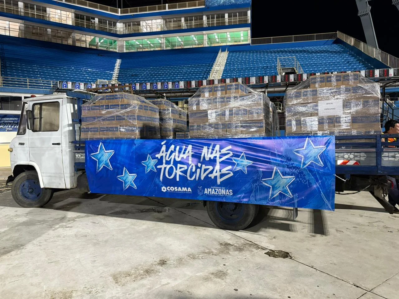 Cosama cria "Hidratamóvel" para dar água gelada aos torcedores no Bumbódromo
