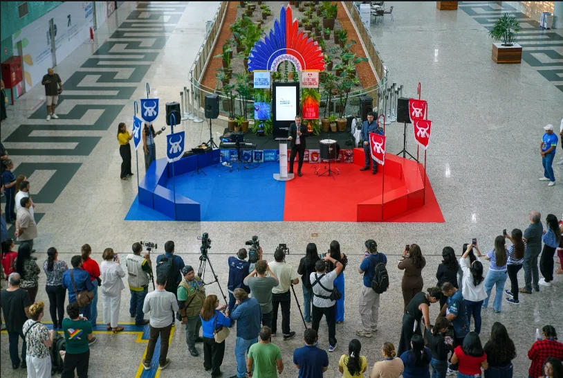 Aeroporto de Manaus inicia programação cultural para Festival de Parintins com atrações para turistas
