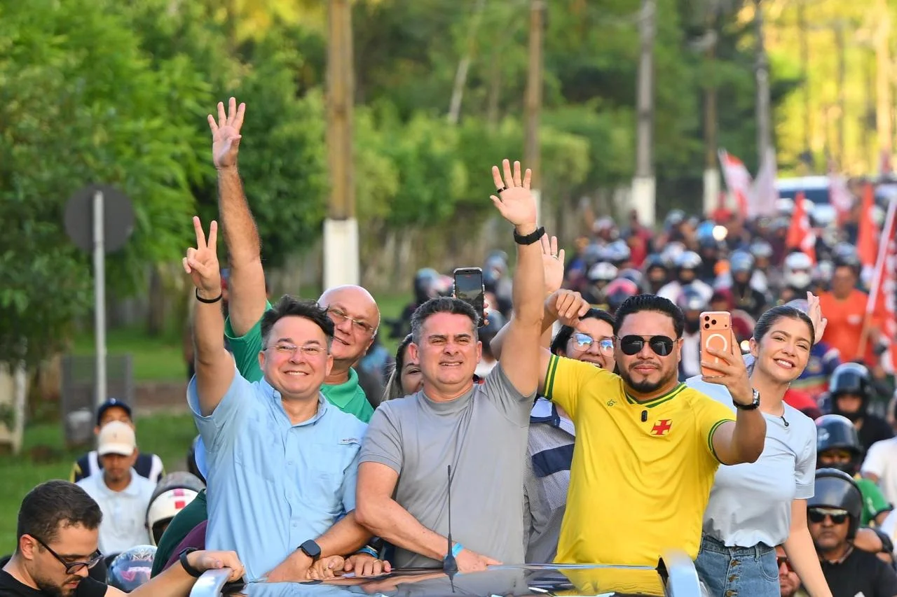 David Almeida reúne multidão em Coari e reforça compromisso com o desenvolvimento do Médio Solimões