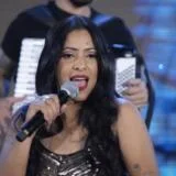 Valéria Alves: a voz do arrocha que conquista o Brasil com talento, carisma e emoção