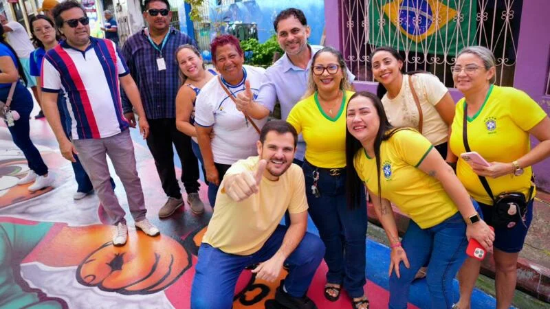 Prefeito Renato Junior faz tour pelas 11 "Ruas da Copa" oficiais de Manaus