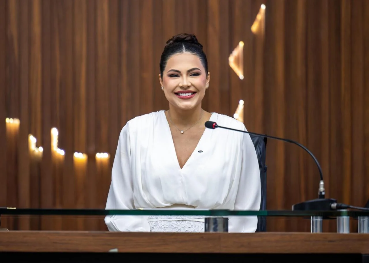 Primeira mulher parintinense deputada estadual, Brena Dianná vai legislar a favor do povo do interior - Portal Remador