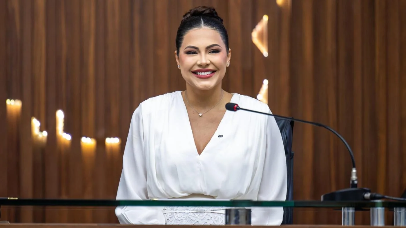 Primeira mulher parintinense deputada estadual, Brena Dianná vai legislar a favor do povo do interior - Portal Remador