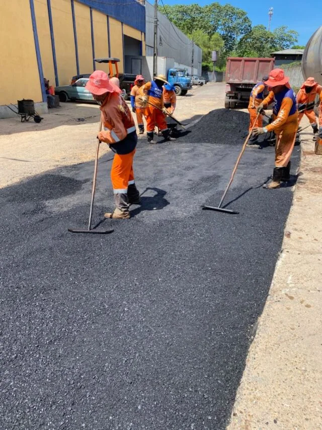 Prefeitura de Manaus aplica mais de 120 toneladas de asfalto no bairro Aleixo - Portal Remador