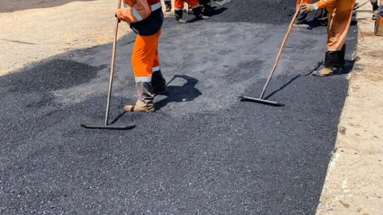Prefeitura de Manaus aplica mais de 120 toneladas de asfalto no bairro Aleixo - Portal Remador
