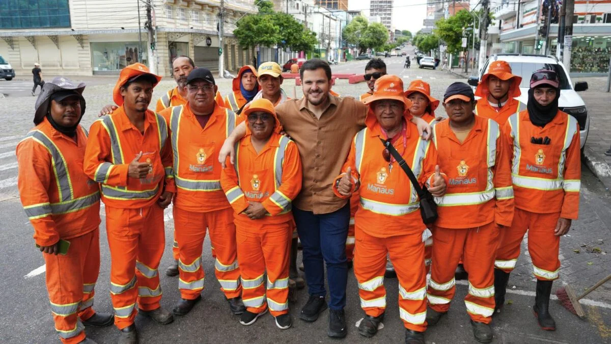 Em agenda de 100 dias de gestão, Renato Junior valoriza trabalhadores da Semulsp no Centro