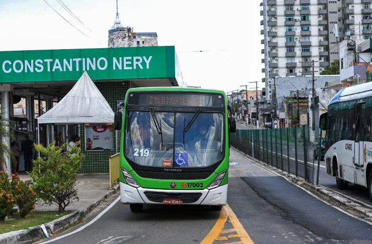 Prefeito Renato Junior cobra pagamento aos rodoviários após repasse do Estado e faz apelo ao sindicato pelo fim da greve