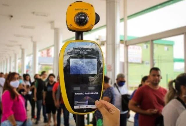 Governo do Amazonas rebate Sinetram e afirma regularidade no repasse do Passe Livre Estudantil