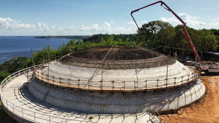 Oca Niemeyer avança com concretagem do nono anel da cúpula no Parque Encontro das Águas Rosa Almeida da prefeitura 