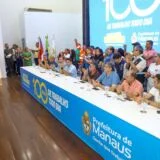 Servidora do Implurb é homenageada durante evento dos 100 dias da gestão do prefeito Renato Junior