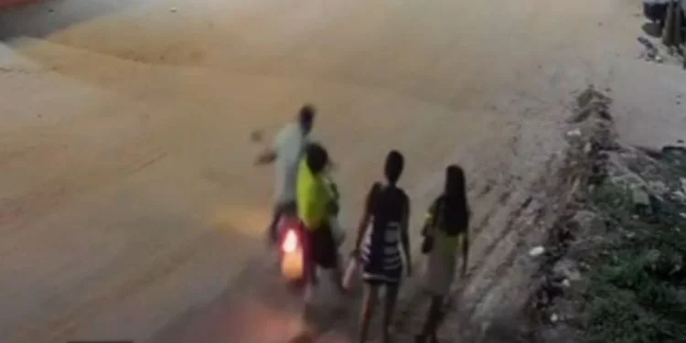 Mulher é atropelada ao voltar da igreja por motociclista embriagado; suspeito acabou solto