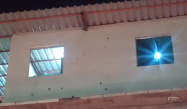 Casa de familiares de policial militar é alvo de ataque a tiros na Compensa