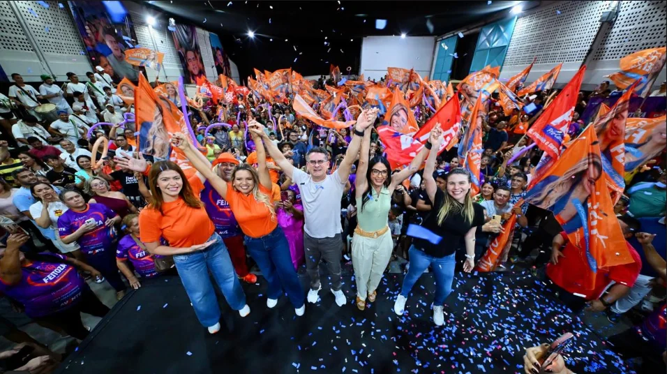 Ao lado de David Almeida, Katy Feitoza reúne cerca de 1,5 mil pessoas e lança candidatura a deputada estadual