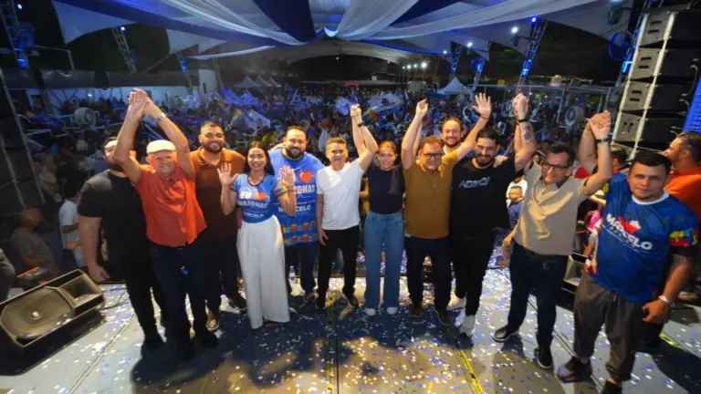David Almeida reúne multidão em ato de pré-candidatura na zona Oeste
