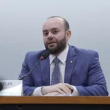 Fausto Jr. é coautor de PEC aprovada na CCJ que reduz o valor IPVA