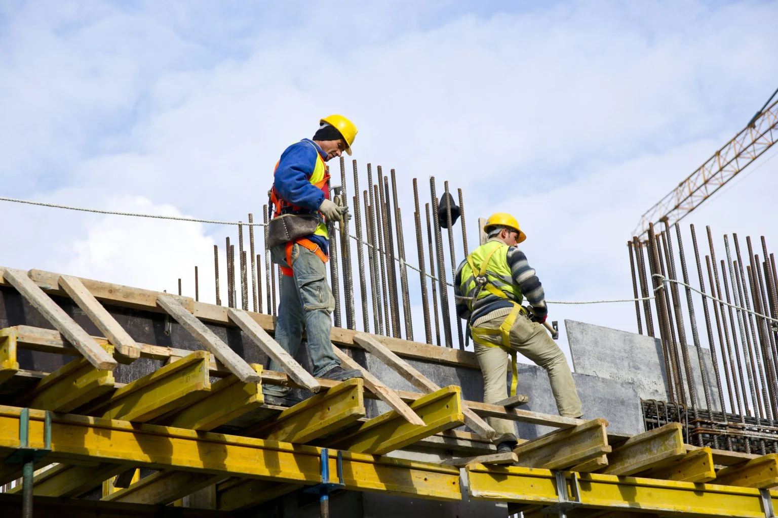 Sinduscon-AM comunica aumento para trabalhadores da construção civil