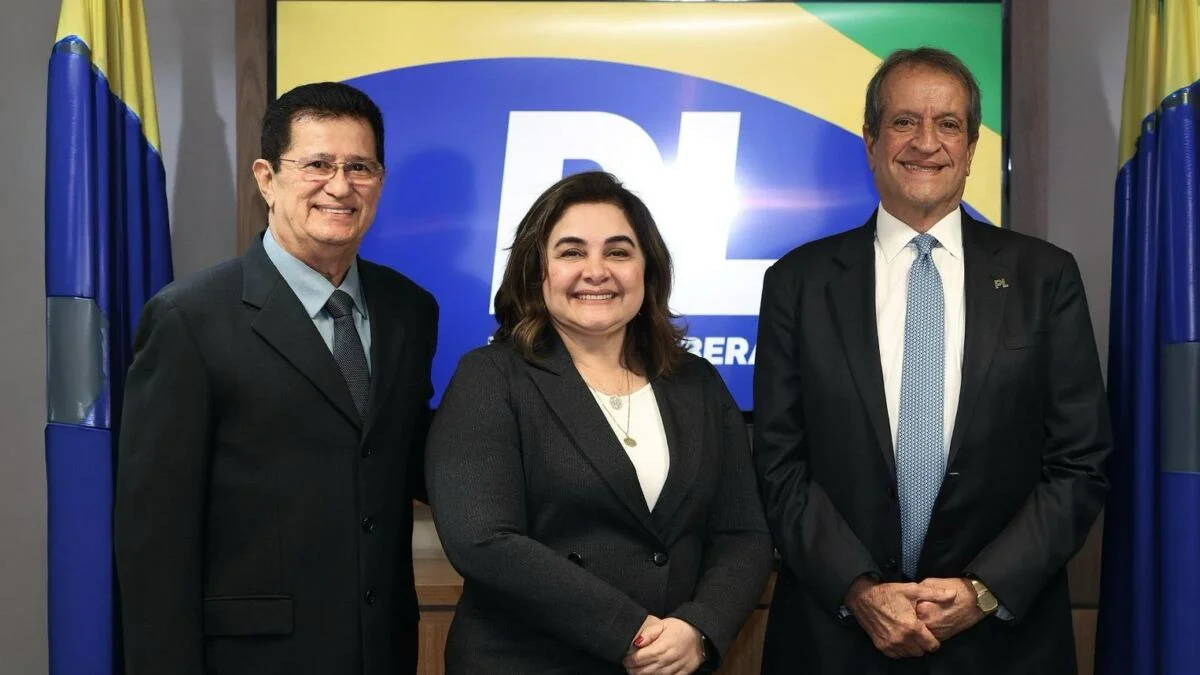 PL Amazonas define data de convenção e sela nome de Maria do Carmo para o governo