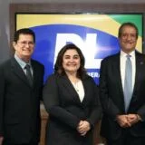 PL Amazonas define data de convenção e sela nome de Maria do Carmo para o governo