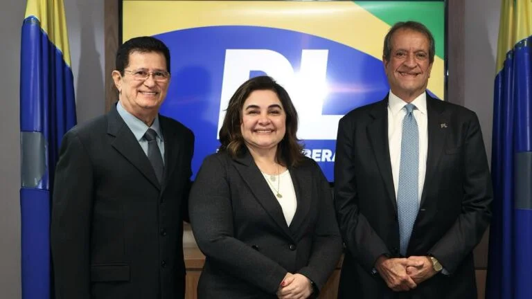 PL Amazonas define data de convenção e sela nome de Maria do Carmo para o governo