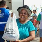 Prefeitura de Manaus distribui 50 mil jaraquis à população dos bairros Santa Etelvina e Lago Azul