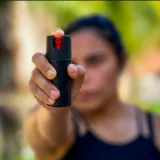 Nova lei do ‘spray de pimenta’: Defensoria do Amazonas orienta sobre uso responsável e destaca importância da rede de proteção