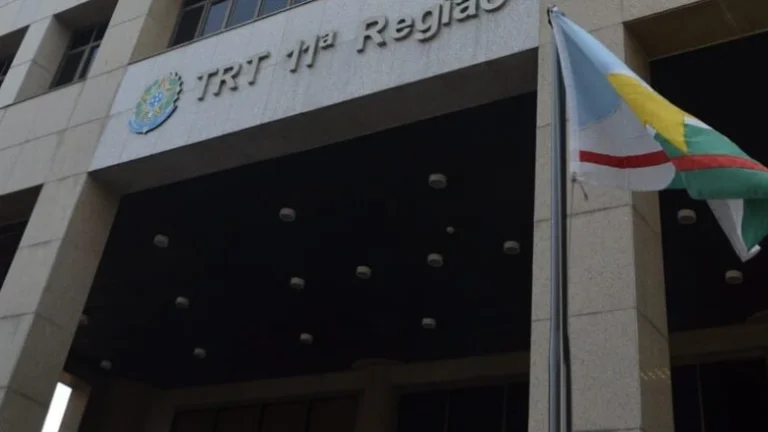 TRT-11 determina retomada do transporte coletivo em ManausEm caso de descumprimento, o STTRM estará sujeito a multa de R$ 120 mil por hora de paralisação
