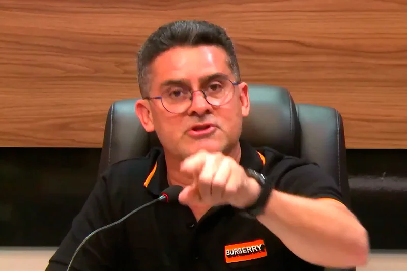 David Almeida aciona Justiça Criminal contra coronel Walter Cruz por acusações falsas